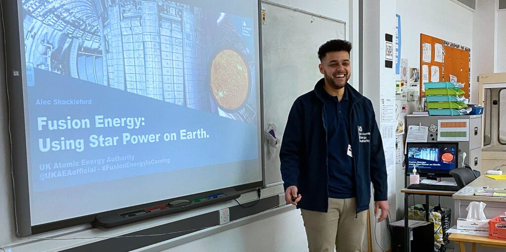 Dr Alec Shackleford presenting to students about the star power of fusion