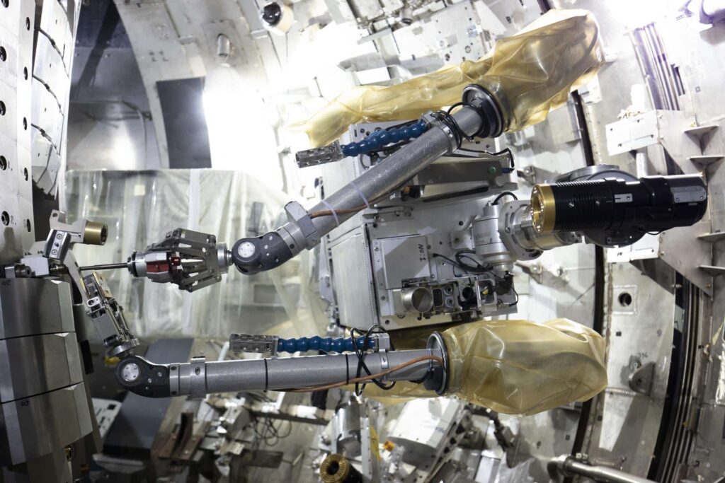 MASCOT being used in UKAEA’s dedicated In-Vessel Training Facility