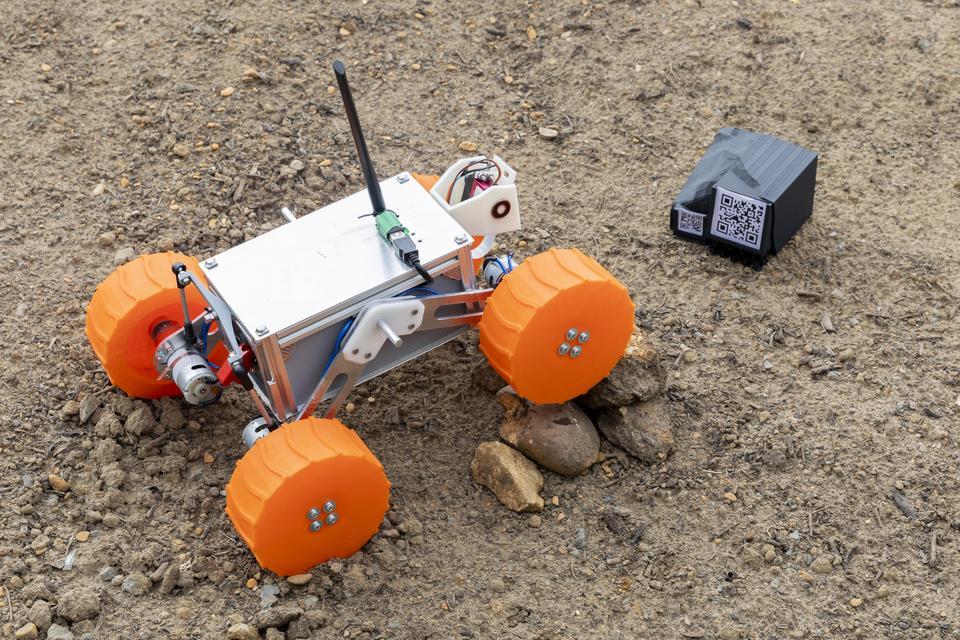 RACE2Mars team’s rover design in The Mars Yard