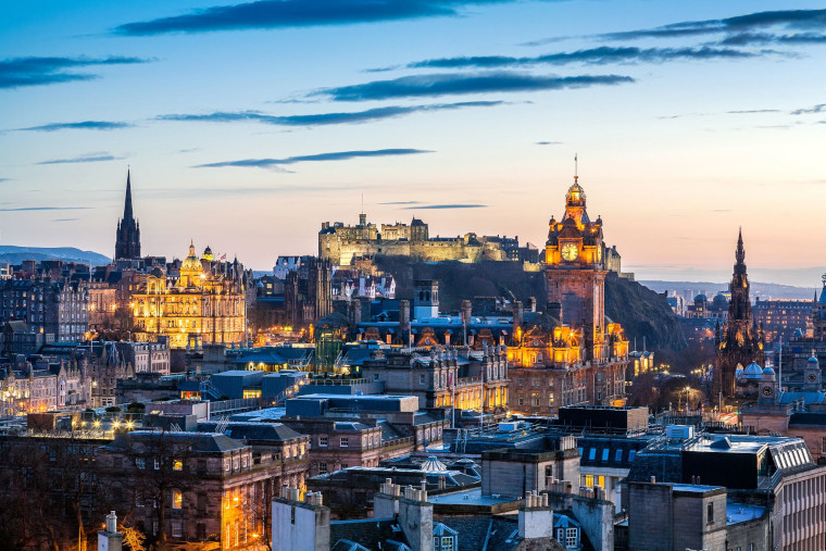 A view of Edinburgh castle at dusk.