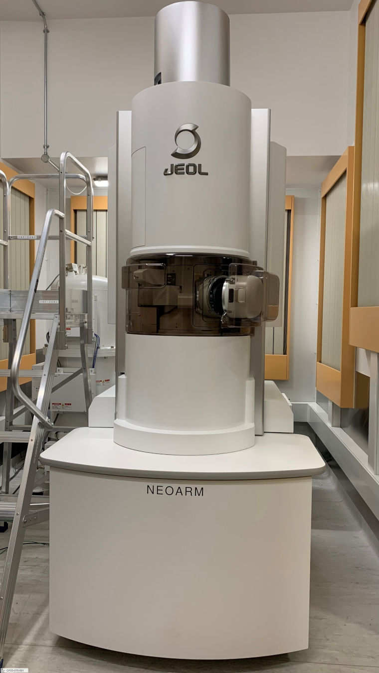 The JEOL NEOARM Scanning Transmission Electron Microscope.