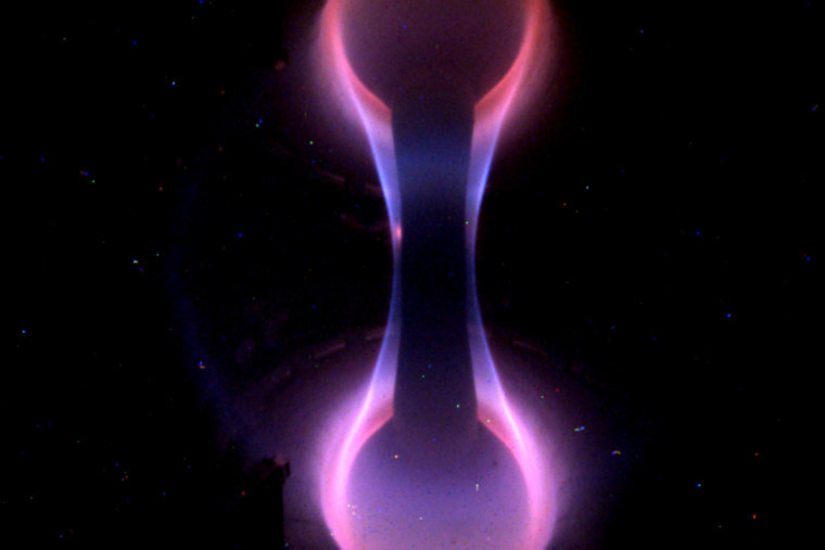 A glowing pink MAST Upgrade plasma with nitrogen added to spread exhaust heat.